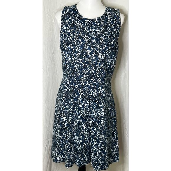 Gap Dress Size 8  Blue and White with Pockets - Picture 1 of 2